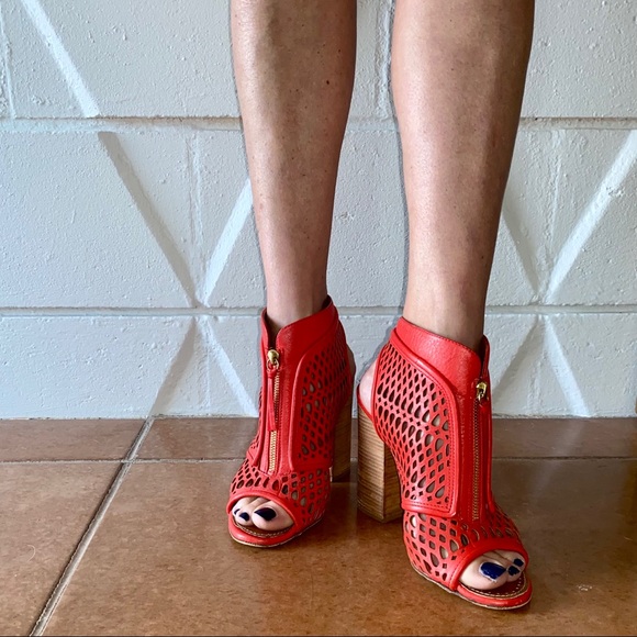 🔥$995 PROENZA SCHOULER Zip Front Laser Cut Bootie in Red - Picture 13 of 16